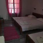 Aparthotel Hermes 2*