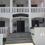 Hermes Aparthotel